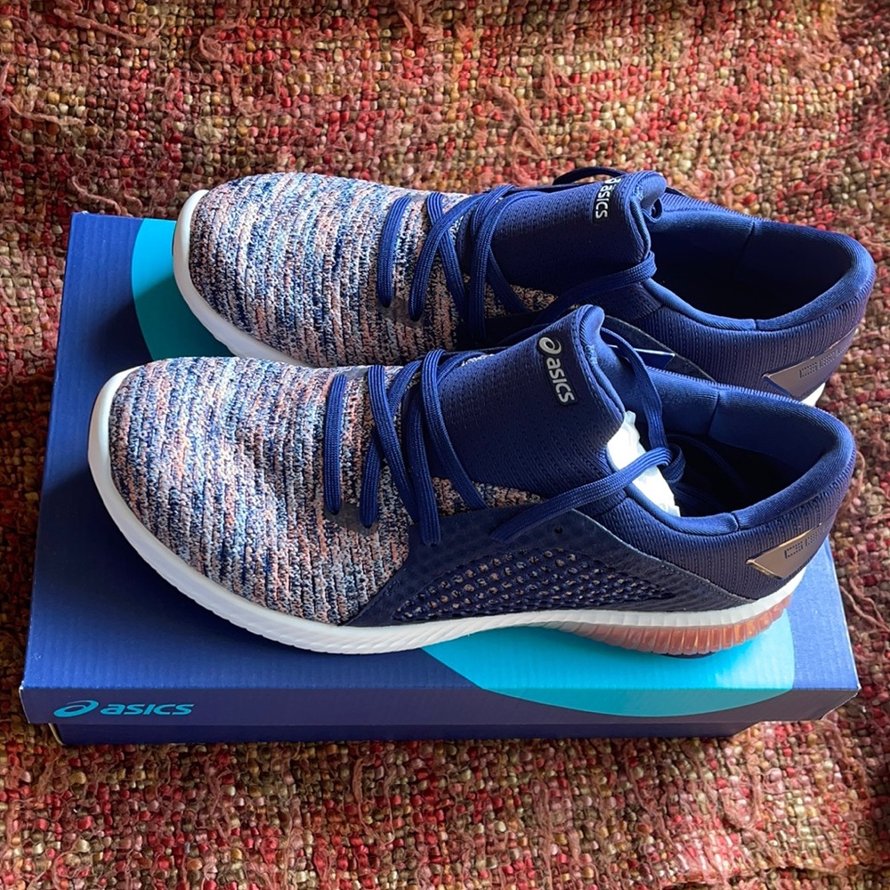 NWT ASICS Gel-Kenun Knit running shoes